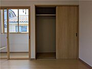 洋室10帖　収納