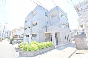 ジョリ・アウローラ  ｜ 大阪府大阪市淀川区三国本町２丁目4番29号（賃貸マンション1K・3階・24.75㎡） その1