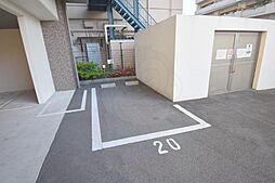 21 / 35