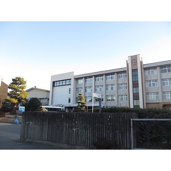 画像20:高校・高専「長野県飯田OIDE長姫高校まで3555ｍ」