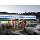 コンビニ「ローソン飯田八幡町店まで0ｍ」