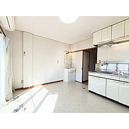 光ハウス 1階2DKのリビング/ダイニング