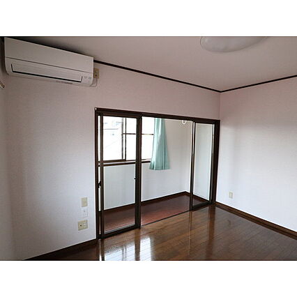 ウエストテール_内装_0