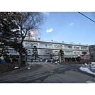 小学校「飯田市立上郷小学校まで701ｍ」