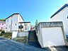 外観：【現地外観】外壁屋根の塗装を行いました。お庭もあり家庭菜園も可能です（土の入れ替えが必要となります）。