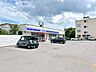 周辺：【コンビニ】ローソン 札幌南32西十丁目店様まで160m徒歩2分。コンビニが近いと毎日の買い物も楽になりますね。