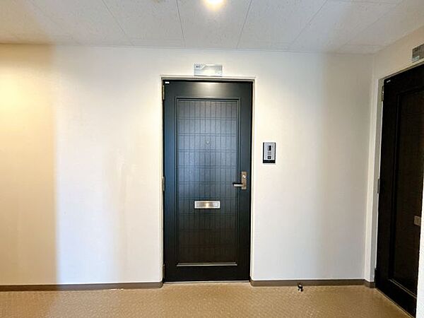 玄関を拡大表示