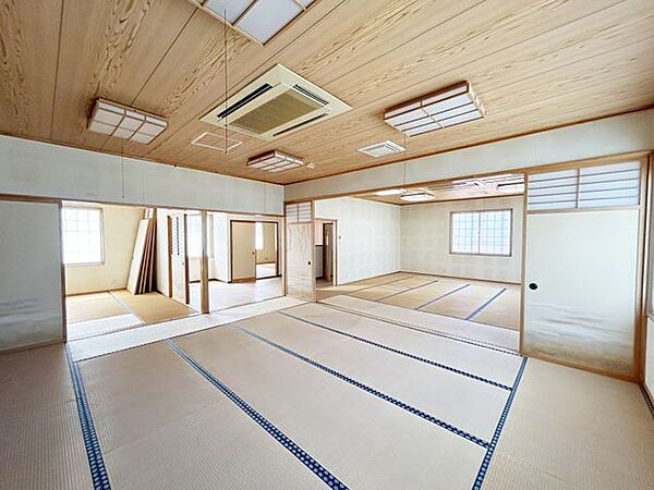 洋室を拡大表示