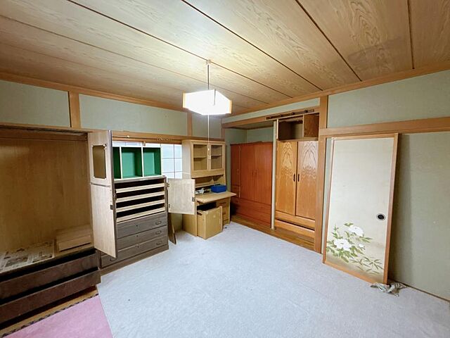 室内 三沢市栄町3丁目140-763