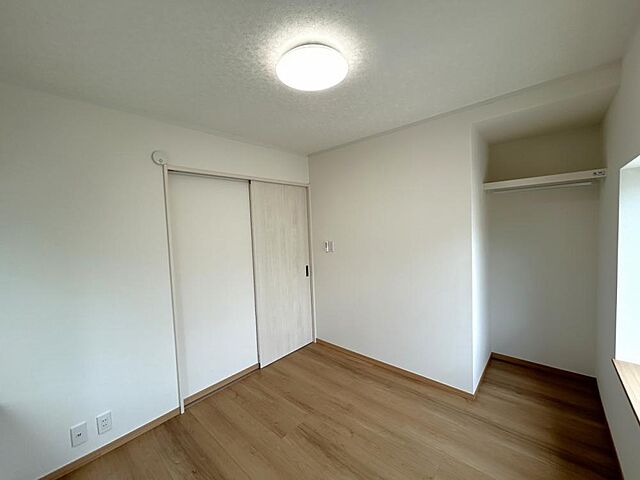 室内 青森市月見野1丁目2-2