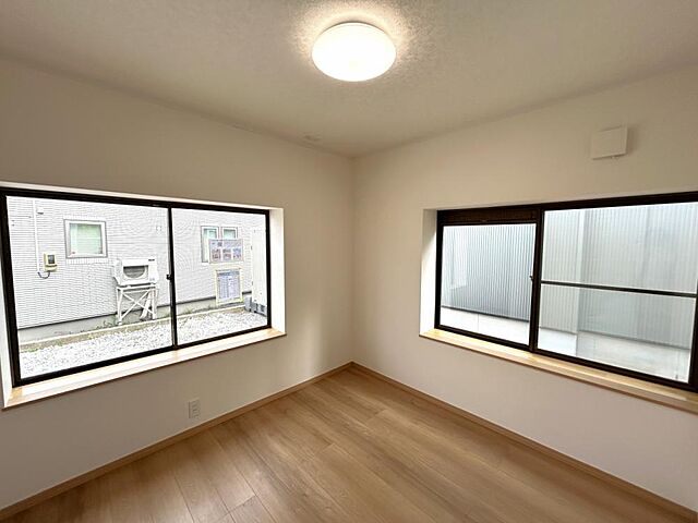 室内 青森市月見野1丁目2-2