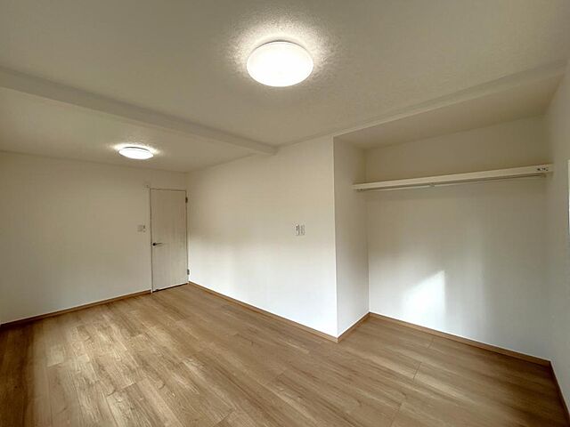 室内 青森市月見野1丁目2-2