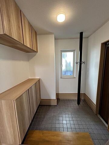 室内 青森市大字幸畑字松元43-71