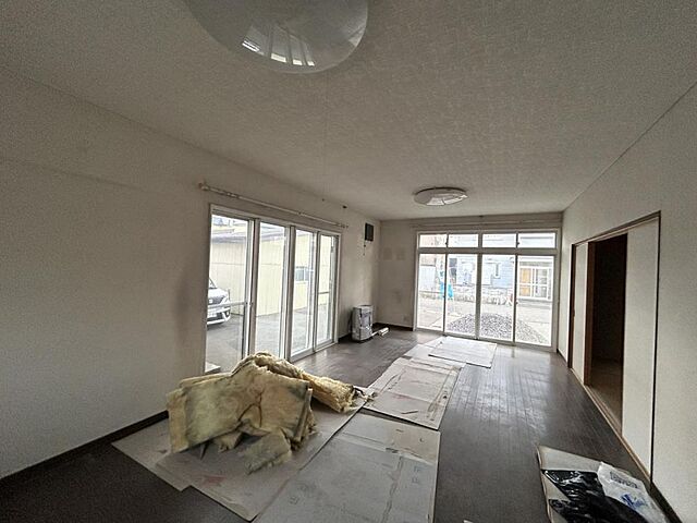 リビング/ダイニング 青森市大字筒井字八ツ橋1255