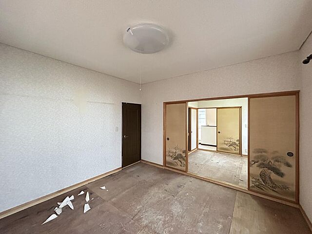 室内 青森市大字筒井字八ツ橋1255