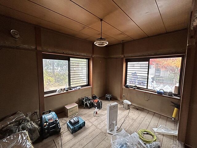 室内 青森市月見野1丁目3-9