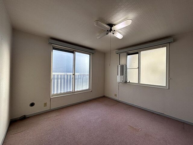 室内 青森市大字幸畑字松元41-7