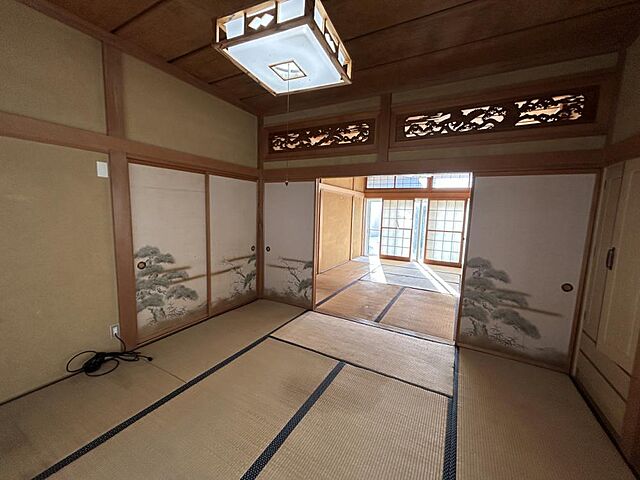 室内 青森市大字宮田字玉水456