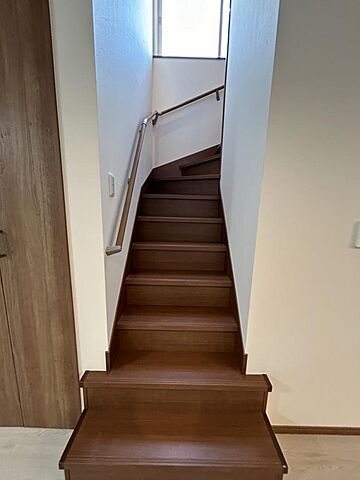 室内 五所川原市みどり町7丁目83-1