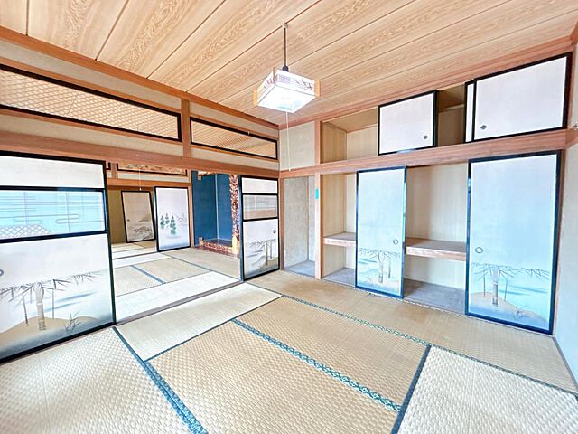 室内 八戸市大字市川町字古館52-4