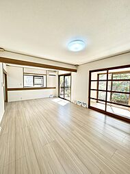 由利本荘市一番堰　戸建て 5SLDKのリビング/ダイニング