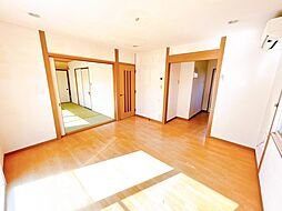 岩沼市竹の里1丁目　戸建て 4SLDKのリビング/ダイニング