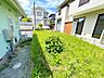 その他：【リフォーム中】お庭です。駐車場1台分拡張、除草を行います。ひろびろとしたお庭なので、ガーデニングやお子様の遊び場など活躍しそうです。