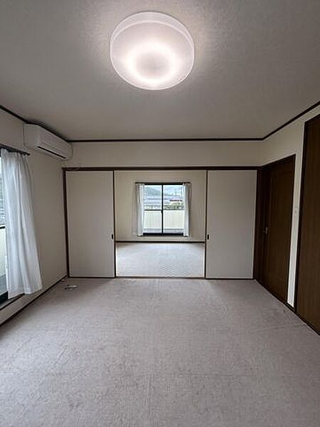 洋室を拡大表示