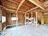 室内：【リフォーム中/LDK】約24.5帖のLDKは床建具交換、壁天井クロス張替え、断熱材交換（解体箇所のみ）、照明交換等を行います。広々とした南向きのLDKは開放感がありますし、大きめの家具もお好きなと…