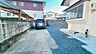 外観：【リフォーム中/庭】カーポートを撤去して駐車場拡張工事を行いました。道路からも入りやすくなりました。