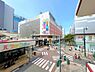 周辺：【周辺環境】LoveLa万代様まで約170m（徒歩3分）です。アパレルショップや雑貨屋さんなど、買い物に便利ですね。