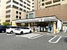 周辺：【周辺施設】セブンイレブン新潟寄居町店様まで約240ｍ（徒歩約3分）です。コンビニは今の時代日常生活に欠かせない存在となっていますが、徒歩3分以内の距離にあるのはとても嬉しいポイントですね。