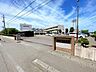 周辺：春日中学校まで2.1Km（徒歩27分）です。 2100m
