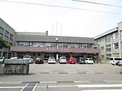 直江津中学校まで1700ｍ（徒歩22分）