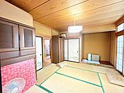 【現地写真】1階中央和室の別角度写真です。