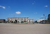 宇都宮市鬼怒 鬼怒中学校まで約1400ｍ（徒歩18分）