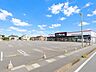 周辺：食彩館マルシェ安塚店まで徒歩9分。 680m