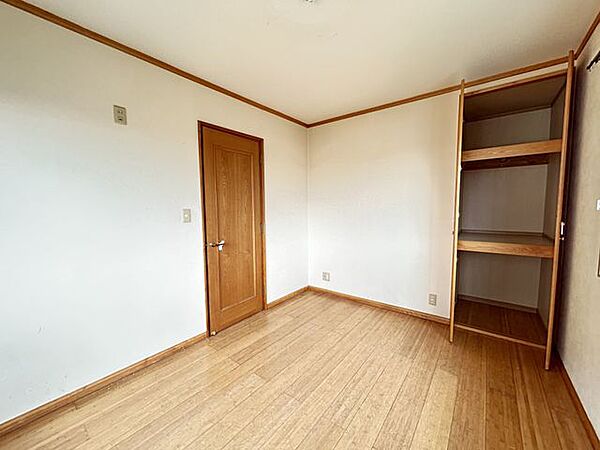 洋室を拡大表示