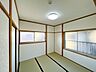 和室：【リフォーム完成〔2階北東側 和室4.5畳〕9月5日更新】畳表替え、壁・天井クロス張り、襖張替え、照明器具交換、火災報知器新設を行いました。