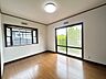 洋室：【リフォーム完了〔2階洋室〕】南東側のお部屋です。