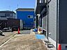 駐車場：【リフォーム中10/5更新】駐車場。カーポート撤去、植栽撤去いたしました。縦列で2台駐車可能です。車社会で2台分の駐車スペースがあるのは便利ですね。