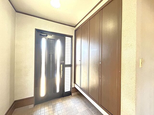 玄関 筑西市下岡崎2丁目13-12