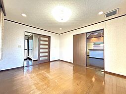 筑西市下岡崎2丁目　戸建て 5SLDKのリビング/ダイニング