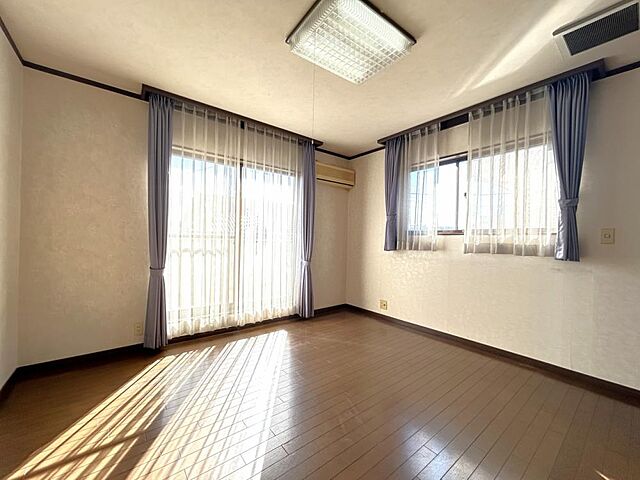 室内 筑西市下岡崎2丁目13-12