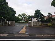 【周辺環境/小学校】東金市立正気小学校まで1.1ｋｍ。お子様の足でも安心の距離ですね。登下校時には子供たちの元気な声が聞こえてきます。帰りが遅くなっても、お家から近いので安心ですね。 1100m