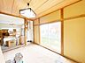 その他：【リフォーム中10/10更新】1階和室はリビングにいたします。広々20帖のリビングは大きな家具やテレビも置けます。クロス貼り、フローリング張り替え、LED照明交換、ダウンライト設置、他。