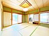 和室：【リフォーム中10/5更新】1階の和室約8帖です。畳からフローリングへ変更します。リモートワーク用のお部屋としても丁度良いですね。天井壁クロス貼り替え、フローリング張り替え、照明交換、他。