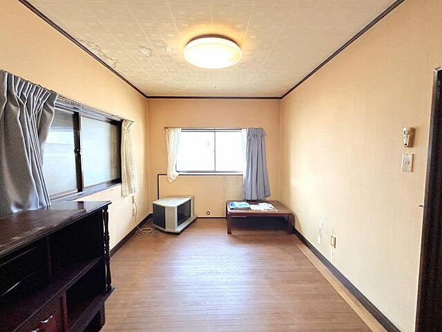 室内 館林市近藤町195-30