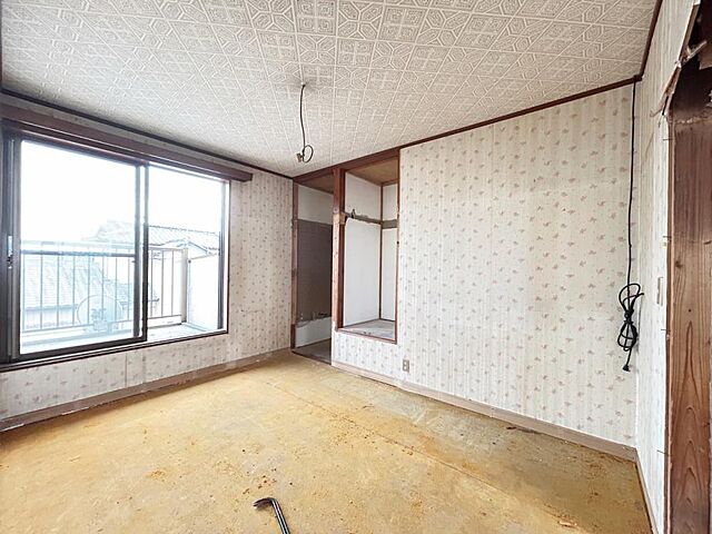 室内 伊勢崎市山王町143-5