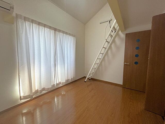 室内 伊勢崎市三室町4335-12